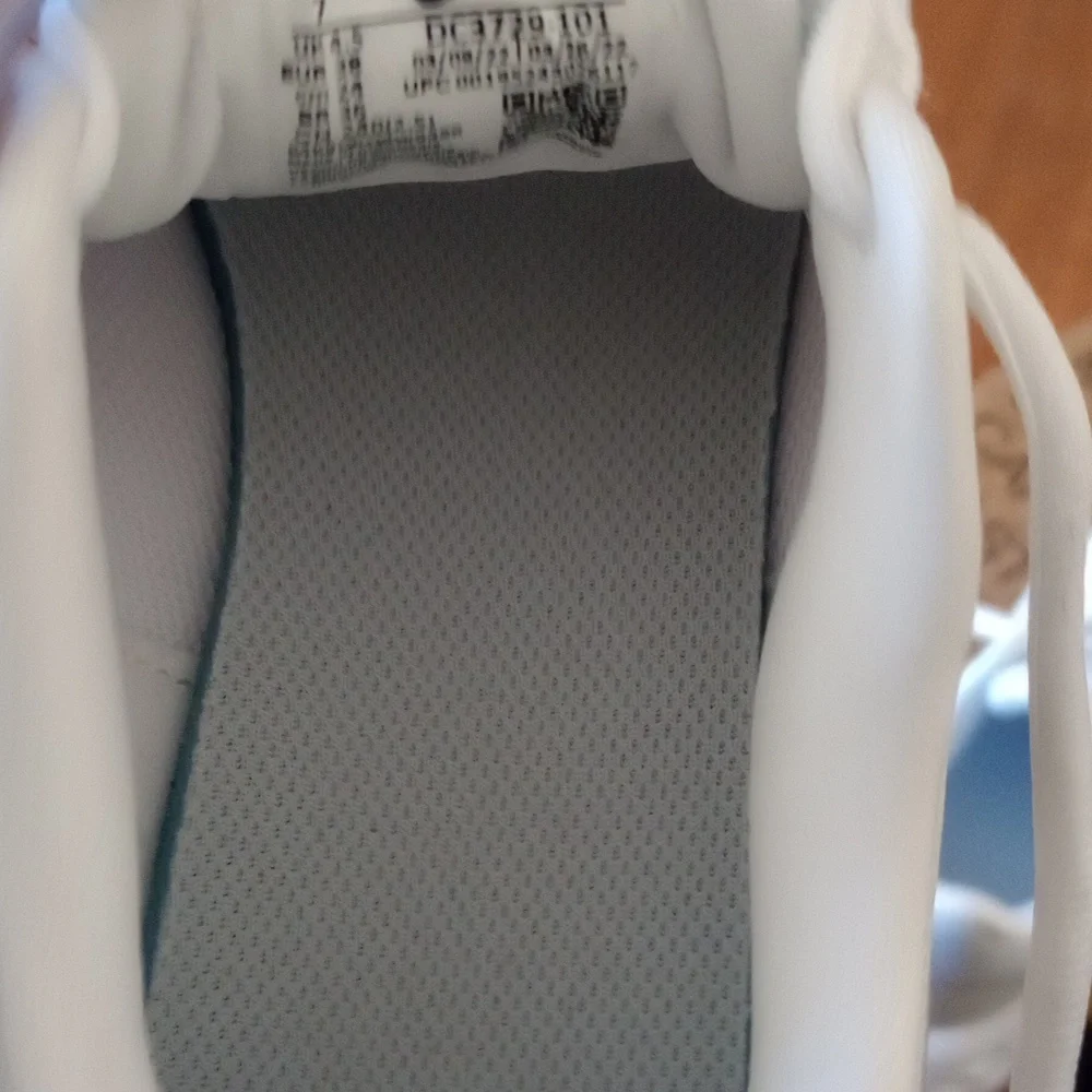 NOWT - Picture 7 of 8